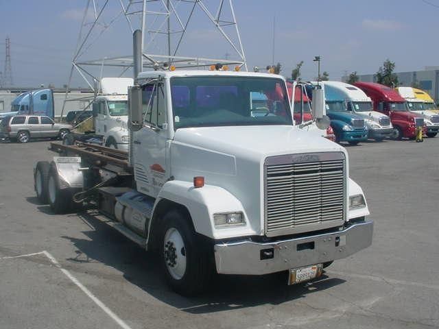 freightliner tractor trailer