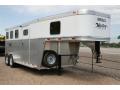 4 HORSE WHITE/ALUMINUM GN-WITH DRESSING ROOM