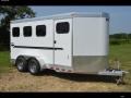 3 Horse Bumper Pull Trailer w/ Drop Feed Doors