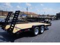 18ft Equipment/Flatbed Trailer w/Ramps