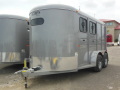     2horse trailer w/ drop windows, floor mats, electric brakes