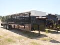       Steel 32ft Gooseneck Tarp Top Stock Trailer