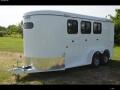 White 3 Horse Trailer w/Drop Down Feed Doors and Windows