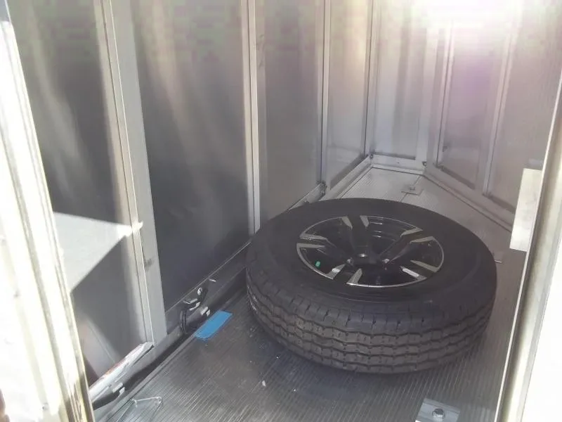 Premium 2025 Aluma 8220 Executive Series Auto Trailer – Perfect for Car Hauling