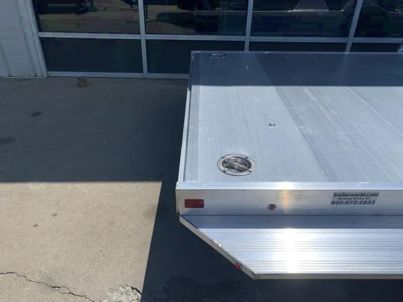 2025 Aluma Executive Series 8222HXL 6.5x22 Auto Trailer