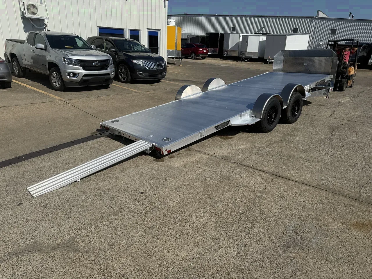 309905 - 2026 Aluma 82" x 20' Heavy Axle Low Profile Tilt Car Hauler Car Hauler Trailer