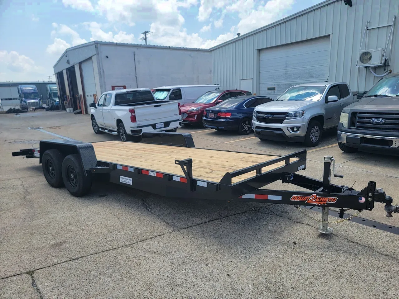 133354 - 2026 Down 2 Earth 82" X 20' Wood Deck Car Hauler Car Hauler Trailer