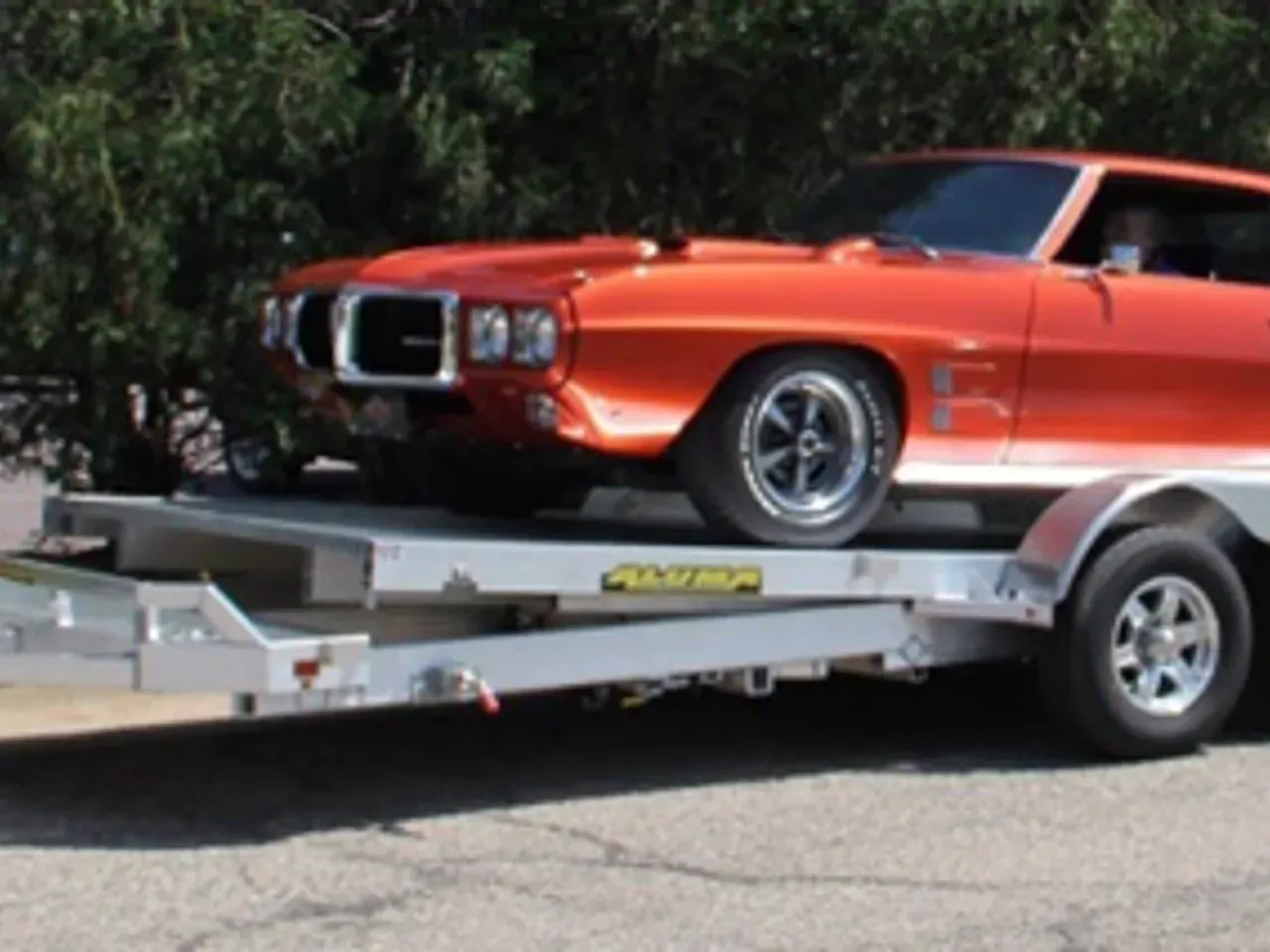 315365 - 2027 Aluma 8220H Tilt 82" x 20' Heavy Axle Tilt Car Hauler Car Hauler Trailer