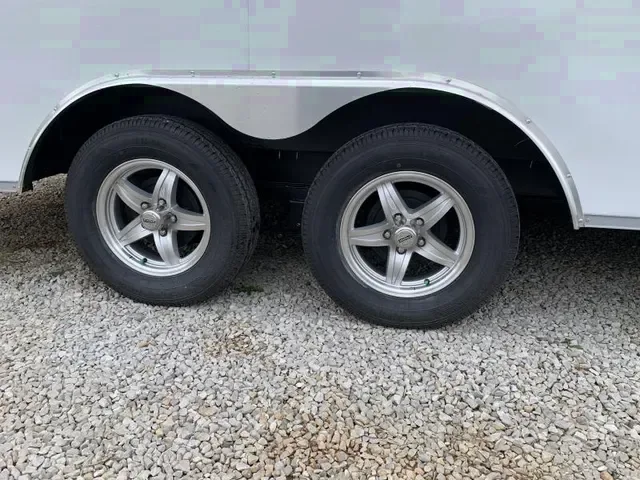 2022 United 8.5x22 Enclosed Car / Racing Trailer