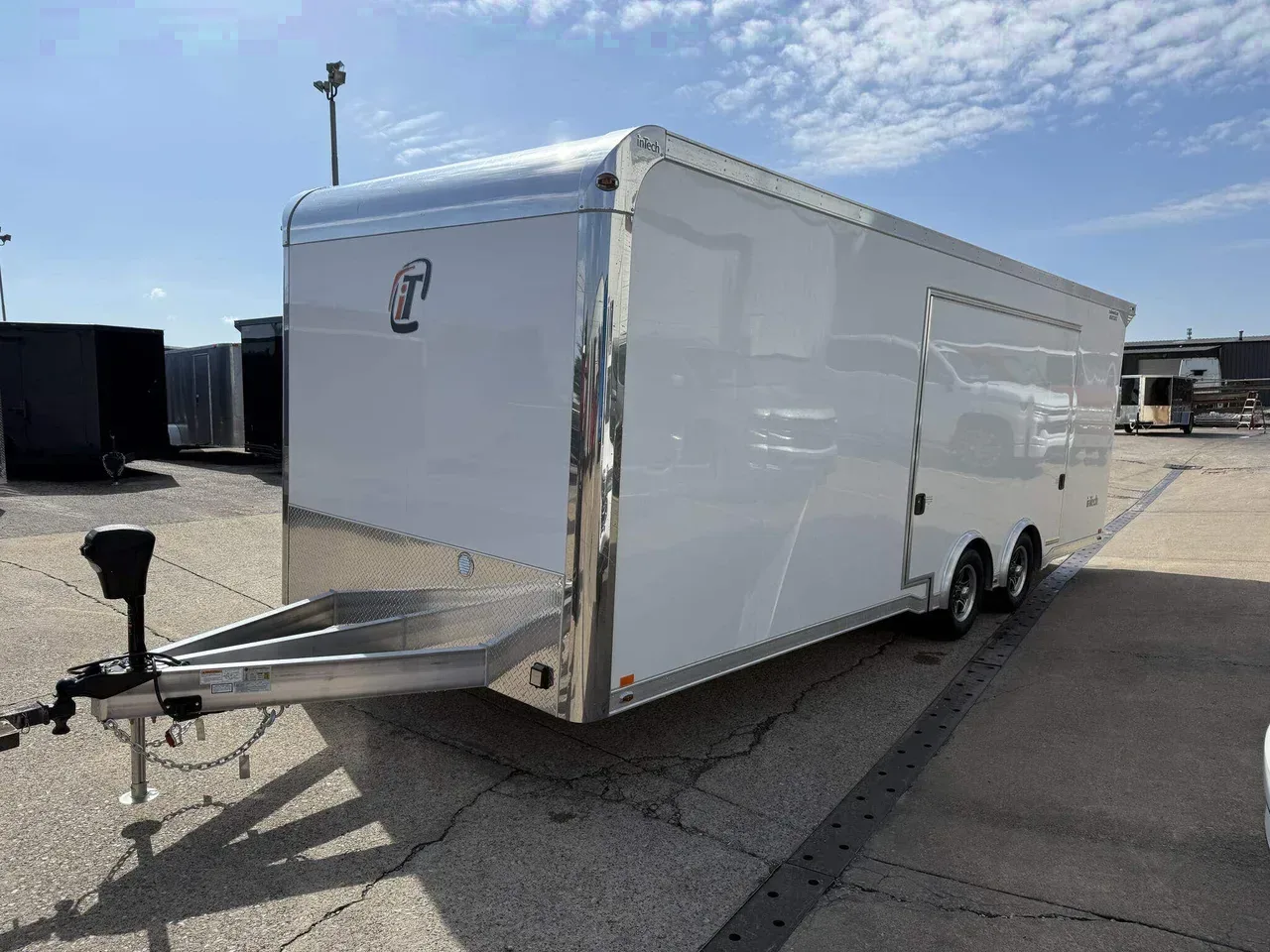 023953 - 2026 inTech All-Aluminum 8.5' x 24' Car / Racing Trailer Car Hauler Trailer