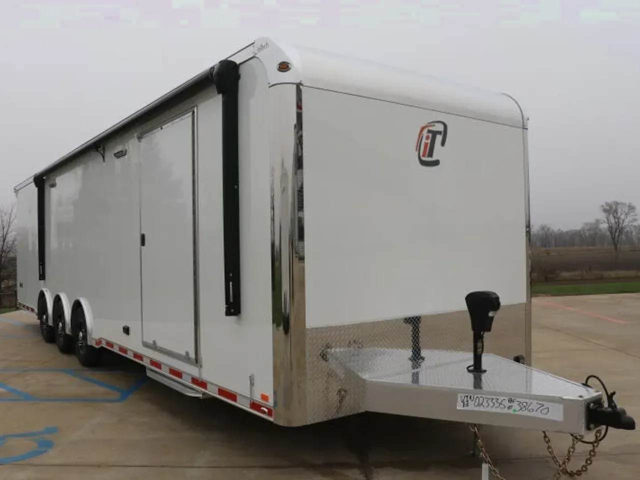 023499 ON ORDER - 2026 inTech 8.5' x 32' Tri-Axle Car / Racing Trailer Car Hauler Trailer