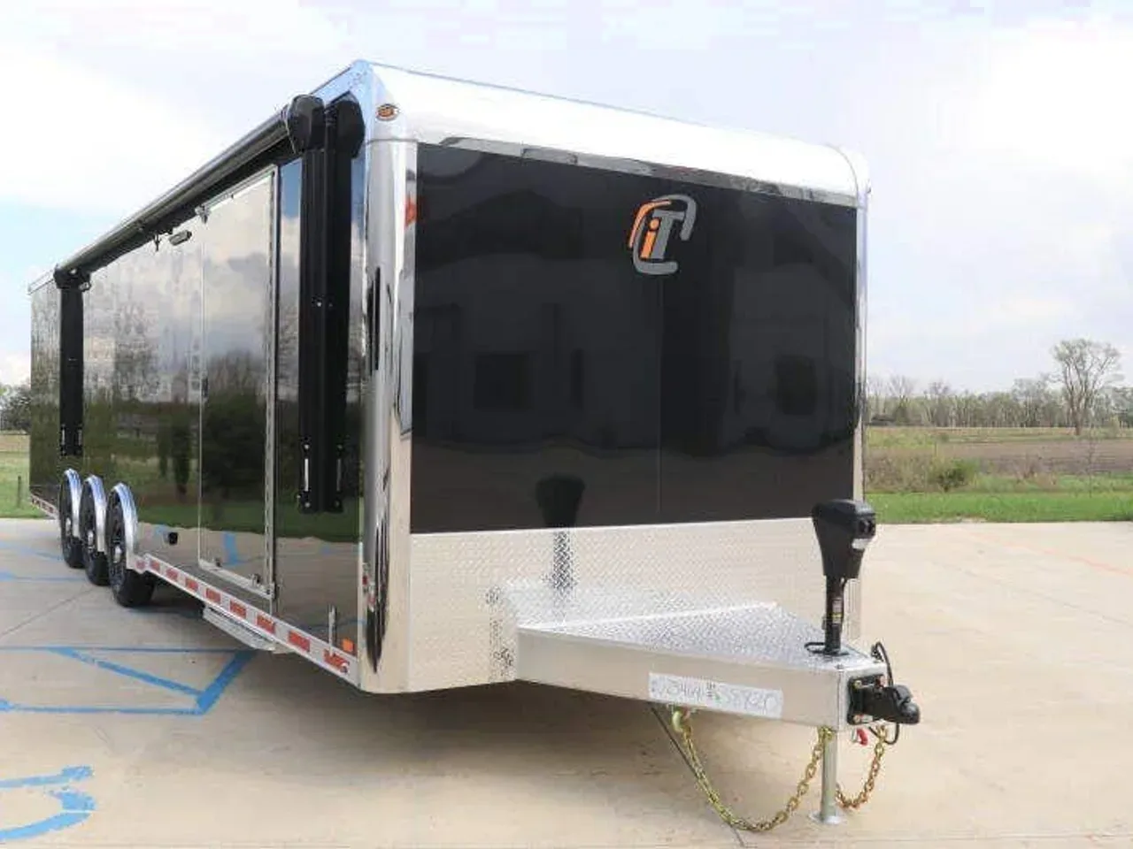 023754 - 2026 inTech 8.5' x 32' Tri-Axle Car / Racing Trailer Car Hauler Trailer
