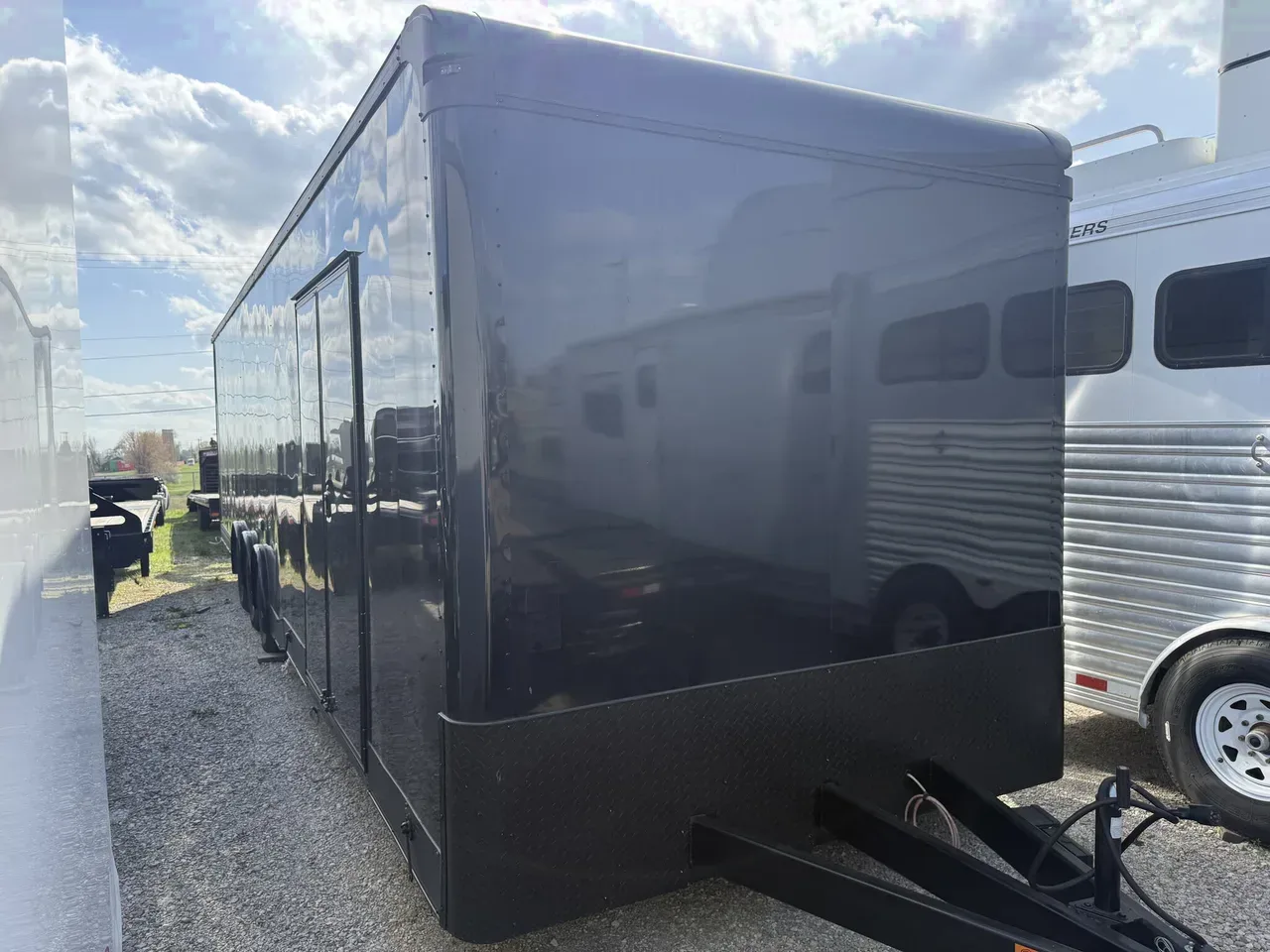 221466 - 2025 Cargo Mate 8.5' x 34' Tri-Axle Unfinished Car Hauler Car Hauler Trailer