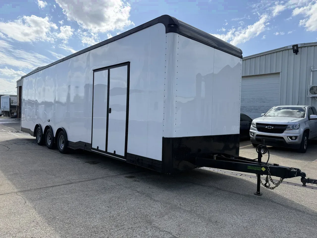 221299 - 2024 Cargo Mate 8.5' x 34' Tri-axle Unfinished Car / Race Trailer Car Hauler Trailer