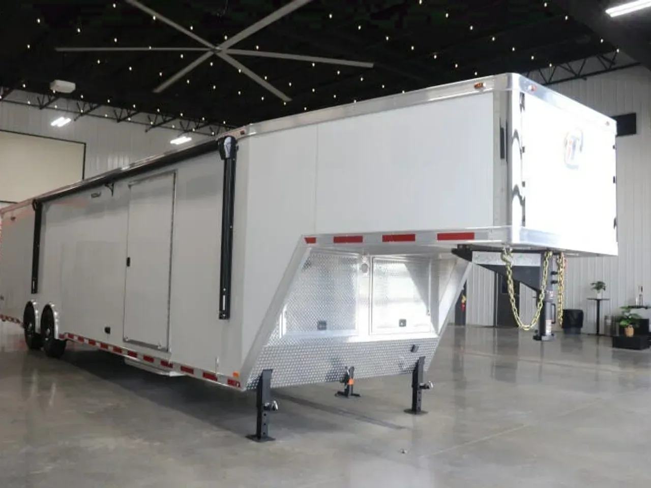 023226 - 2026 inTech 8.5' x 40' Aluminum Gooseneck Car / Racing Trailer Car Hauler Trailer