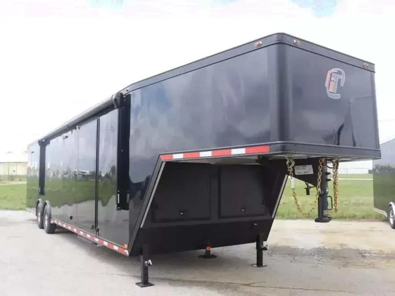 023529 - 2026 inTech 8.5' x 40' Aluminum Gooseneck Car / Racing Trailer Car Hauler Trailer