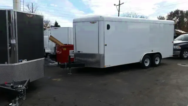 20ft v-nose enclosed trailer w/ramp door