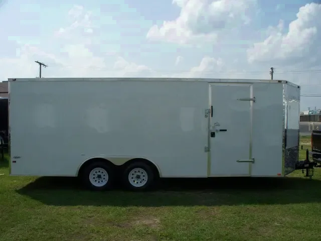 20FT ENCLOSED CAR HAULER W/RAMP DOOR