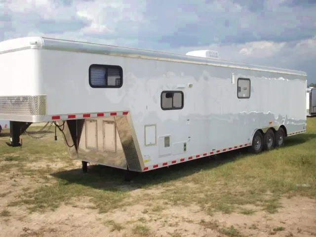 SPECIALTY GOOSENECK TRAILERS 2025