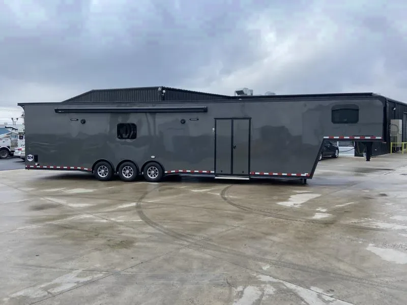 2025 United USH 44' Gooseneck Race Trailer with Amenities - Make Offer!