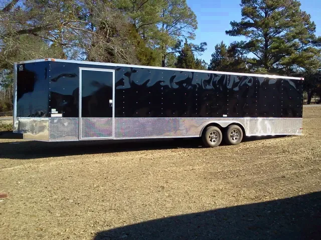 BLACK 30FT CAR HAULER W/WRAP AROUND DIAMOND PLATING