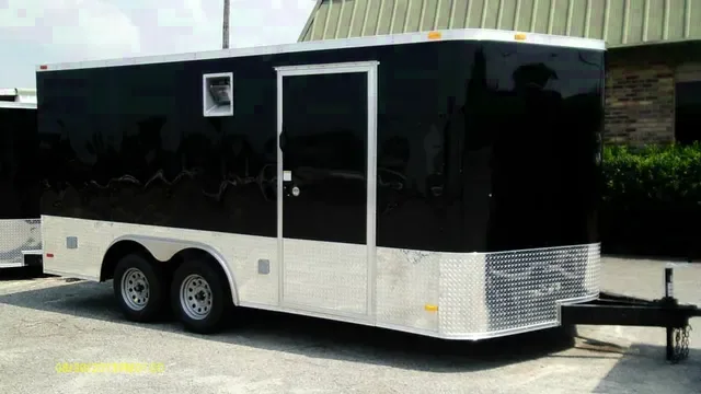 8.5 x 20 V-nose Black Car Hauler