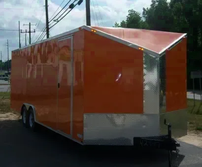 V-NOSE 24FT ENCLOSED CAR HAULER W/RAMP