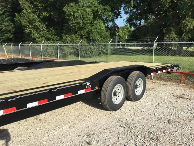 36FT GOOSENECK CAR HAULER - SLIDE IN RAMPS AND DRIVE OVER FENDERS