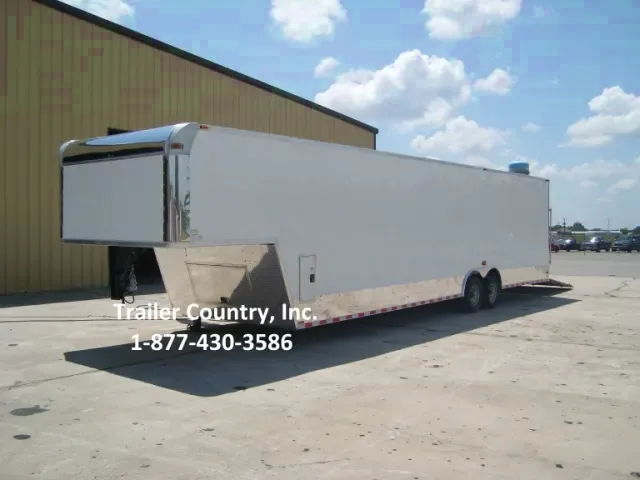 8.5X32 ENCLOSED GOOSENECK CAR HAULER TRAILER