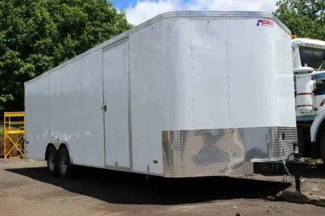 V-nose 28ft White Enclosed Auto Trailer