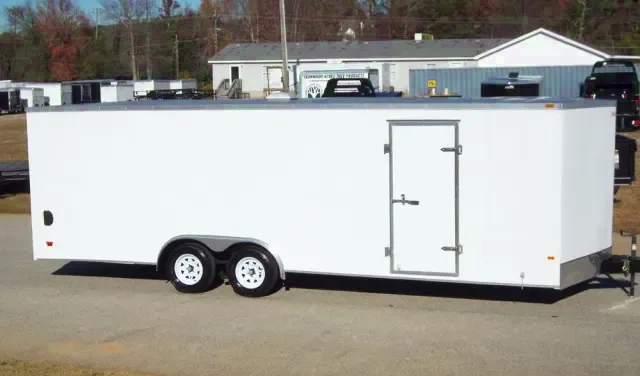 WHITE 20FT CAR HAULER V-NOSE