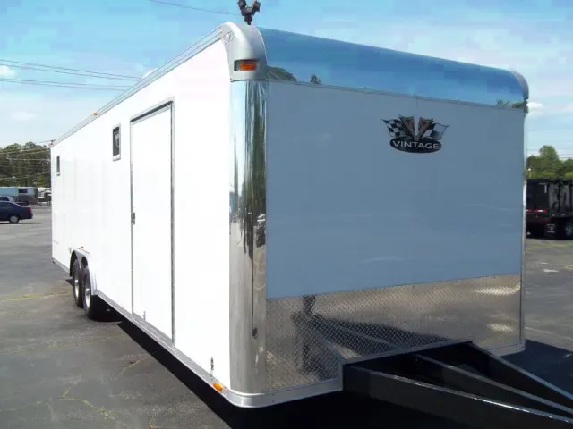 28FT WHITE FLAT FRONT