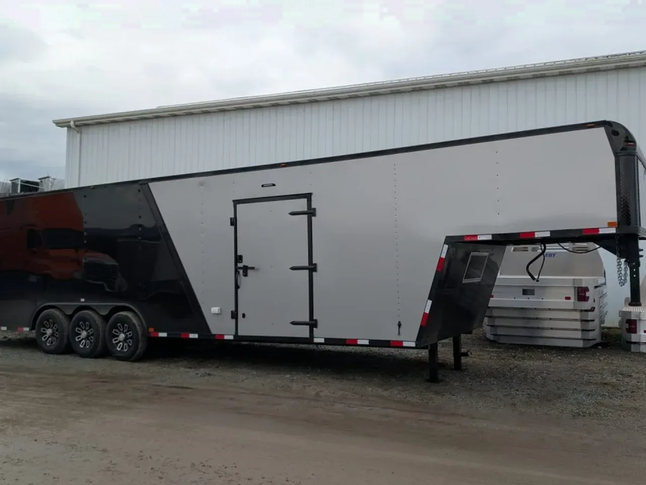 2026 Homesteader 8.5x38 (29+8) Gooseneck Car Hauler w/ Ramp