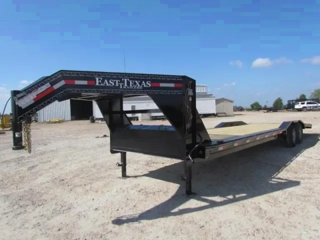2026 East Texas 30ft Gooseneck Car Hauler - Petty, TX