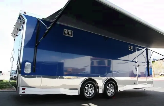 BEAUTIFUL BLUE LOADED 24FT RACE TRAILER