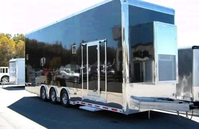 30FT BLACK STACKER W/ A/C
