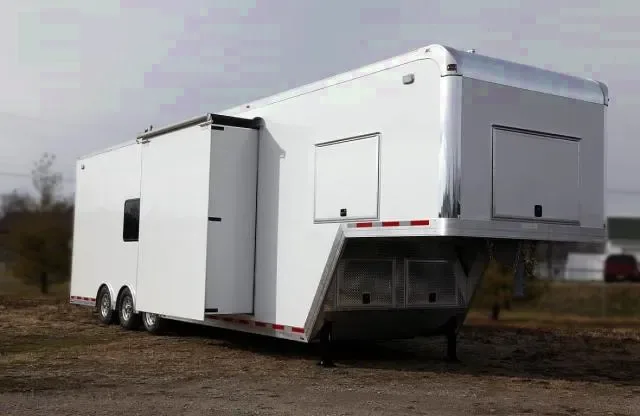 48FT WHITE GOOSENECK ENCLOSED CAR HAULER W/SLIDEOUT