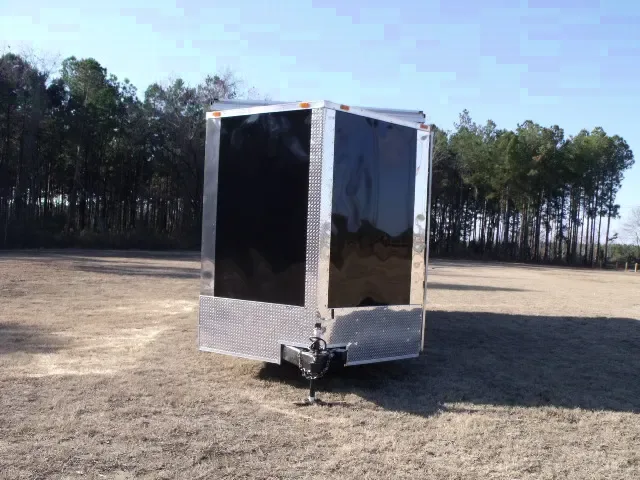 28FT ENCLOSED CAR HAULER W/SIDE DOOR