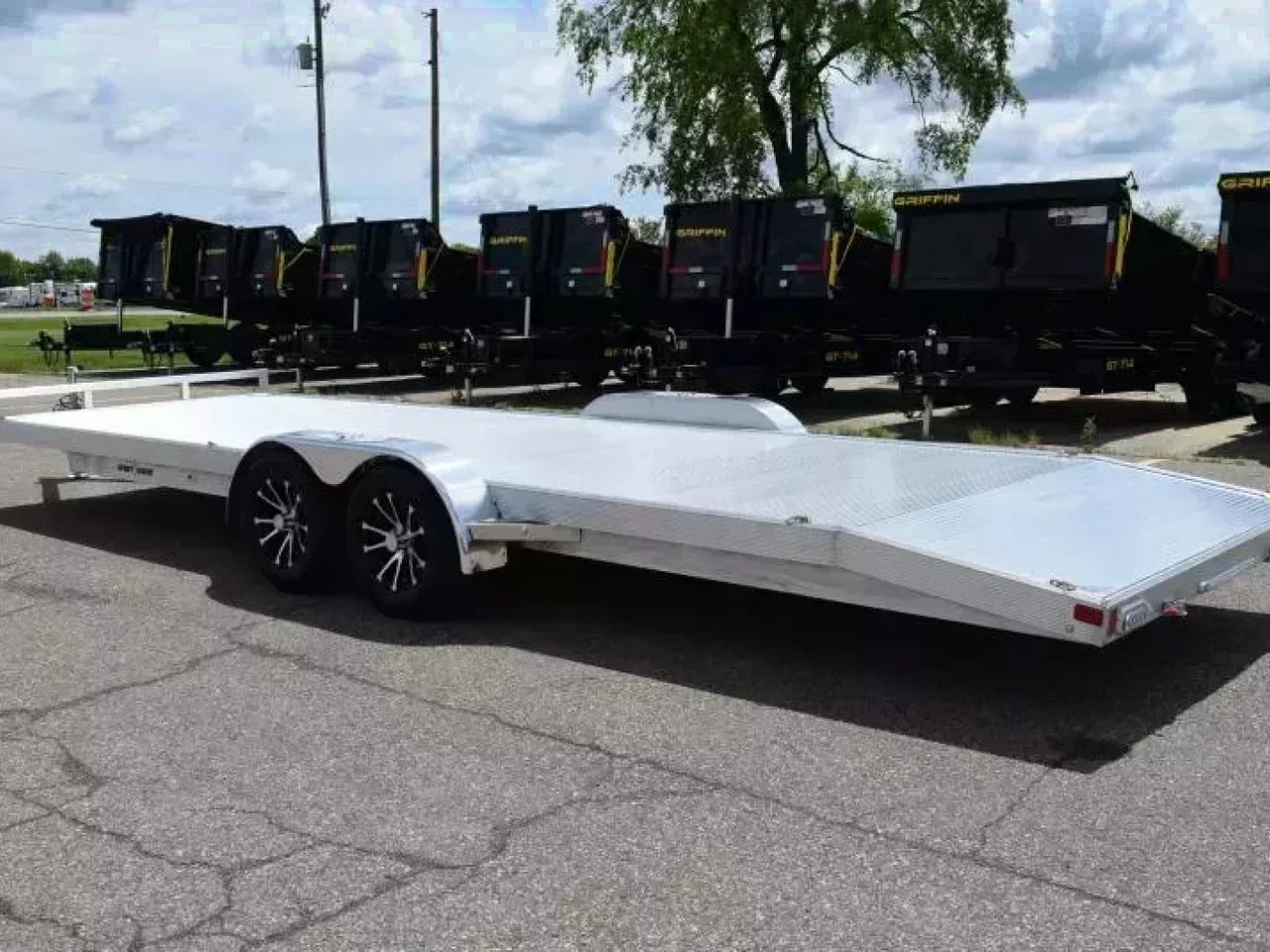 SPORT HAVEN 24' PREMIUM SERIES ALUMINUM OPEN CAR HAULER - 7K GVWR