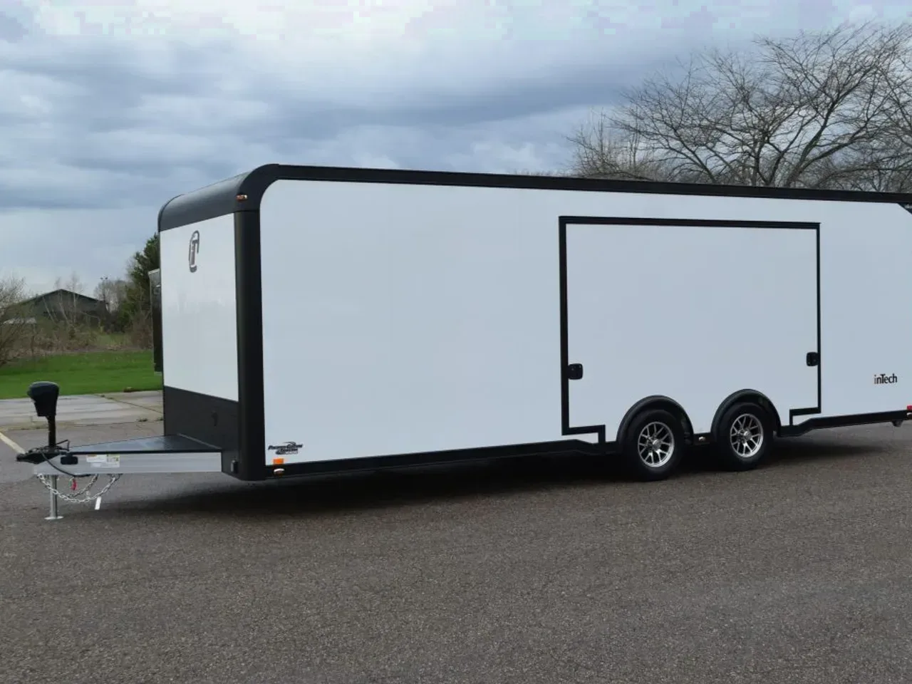 INTECH 8.5x24 LITE SERIES ALL ALUMINUM RACE HAULER