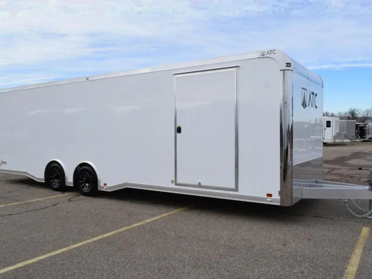 ATC 8.5x28' ROM 400 CAR HAULER w/ PREMIUM ESCAPE DOOR