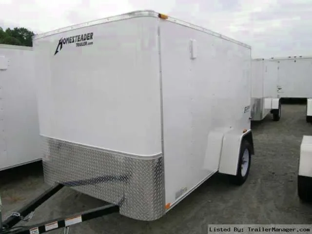 WHITE 10FT SINGLE AXLE WHITE FLAT FRONT SIDE DOOR