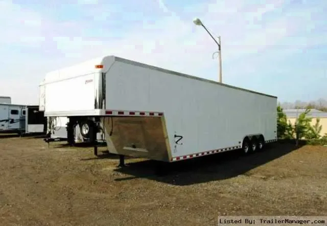 WHITE 36FT 5000LB TRIPLE AXLE