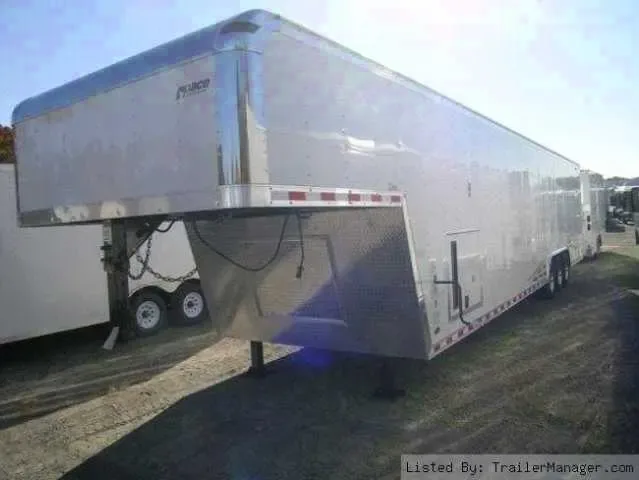 40FT TRI-AXLE WHITE GOOSENECK