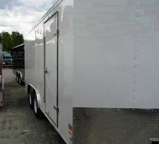 16FT - WHITE V-NOSE DOUBLE REAR DOORS