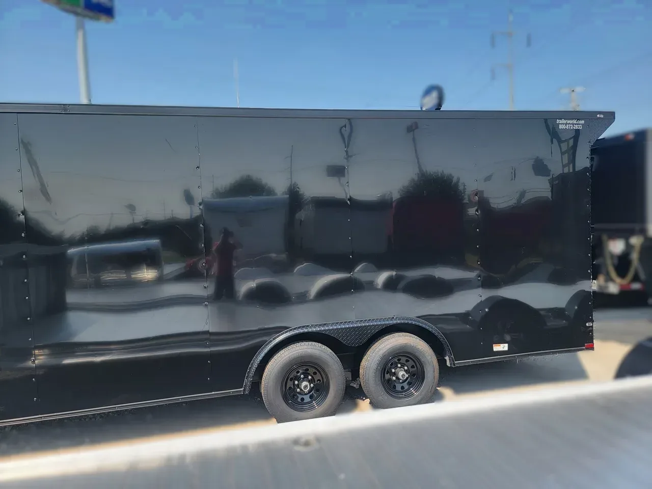 078672 - 2027 Miscellaneous 8.5' x 20' x 7' Tandem 5200# Axles Enclosed Cargo Cargo Trailer