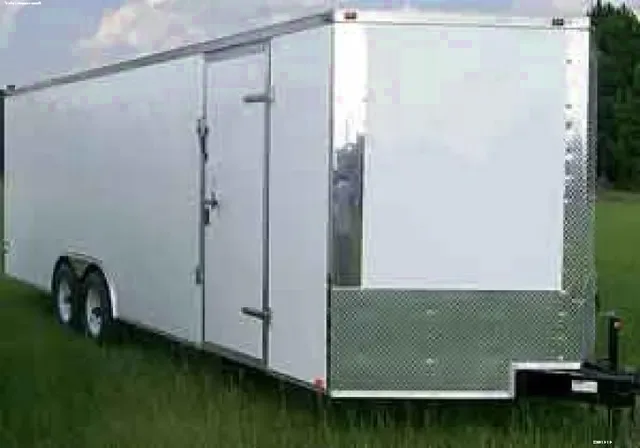18FT WHITE ENCLOSED TRAILER WITH V-NOSE