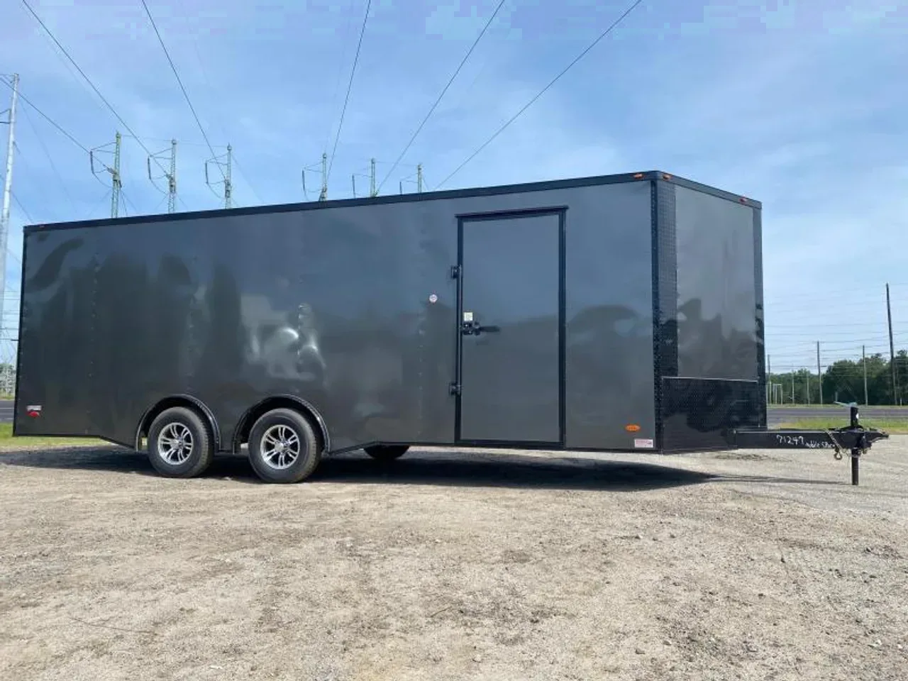 Enclosed 8X22 Freedom Trailers 8.5×22 Carhauler Black out Escape Door Spread axle ramp door -ECCW8522-075776 8 ft. x22 ft.