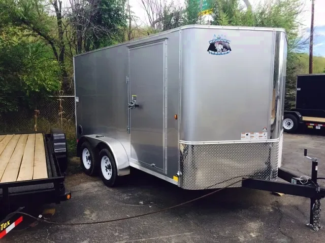 14ft v-nose semi-smooth skin Silver trailer-ramp