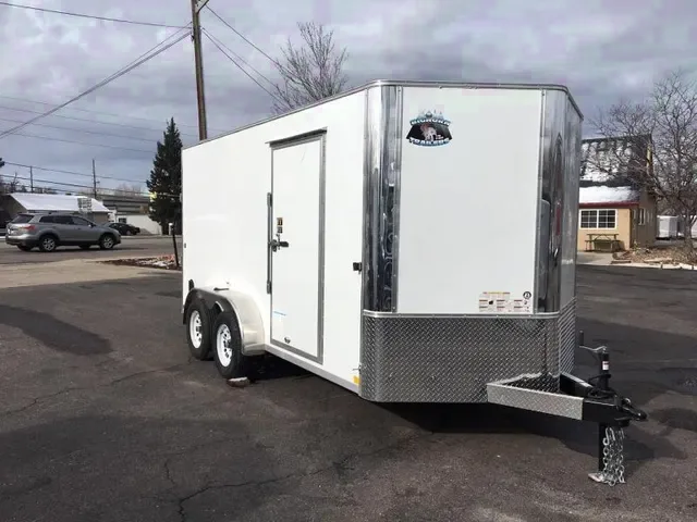 14FT TA CONTRACTOR GRADE-WHITE V-NOSE